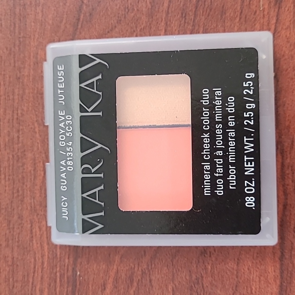 New! Mary Kay mineral cheek color color duo Juicy Guava